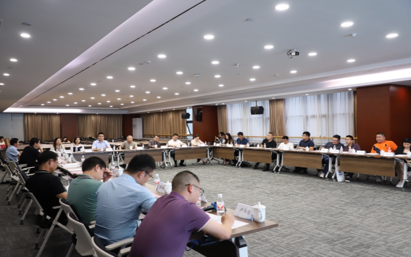 上海市广西商会一行到访中信恒泰交流研讨